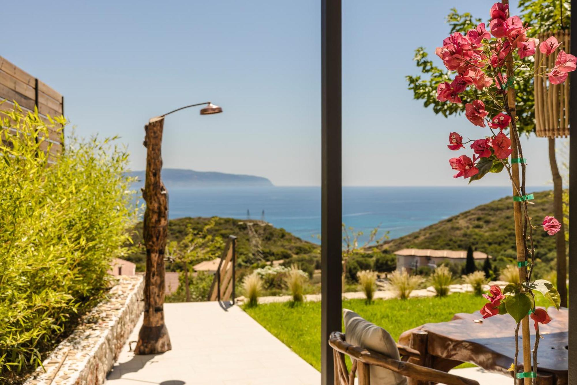 Ratzaklíon Hilaritas Luxury Suites Sea View, Private Pool & Jacuzzi Paradise מראה חיצוני תמונה