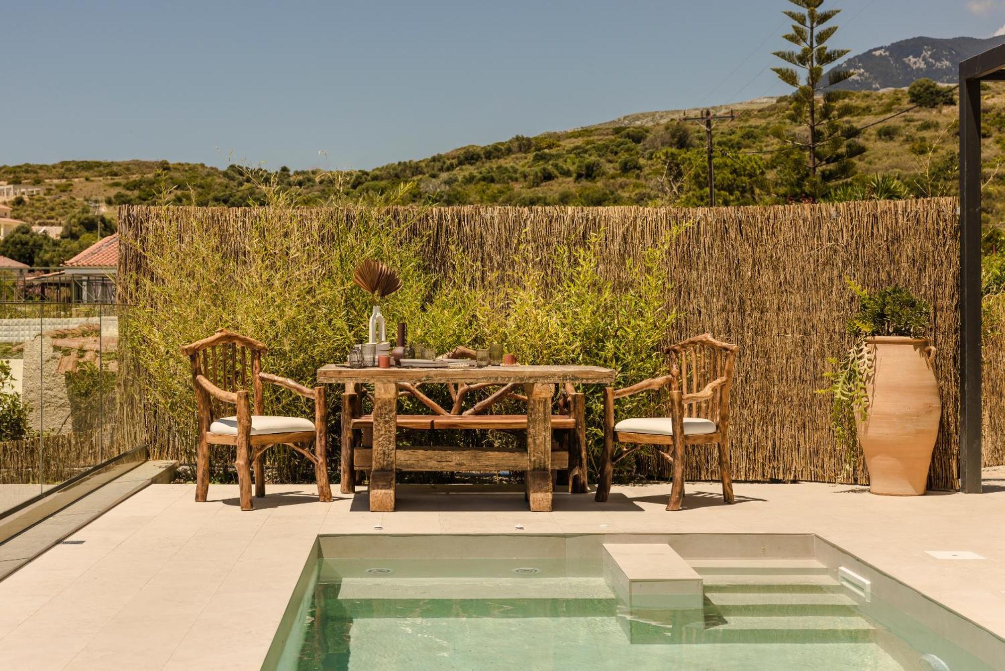 Ratzaklíon Hilaritas Luxury Suites Sea View, Private Pool & Jacuzzi Paradise מראה חיצוני תמונה