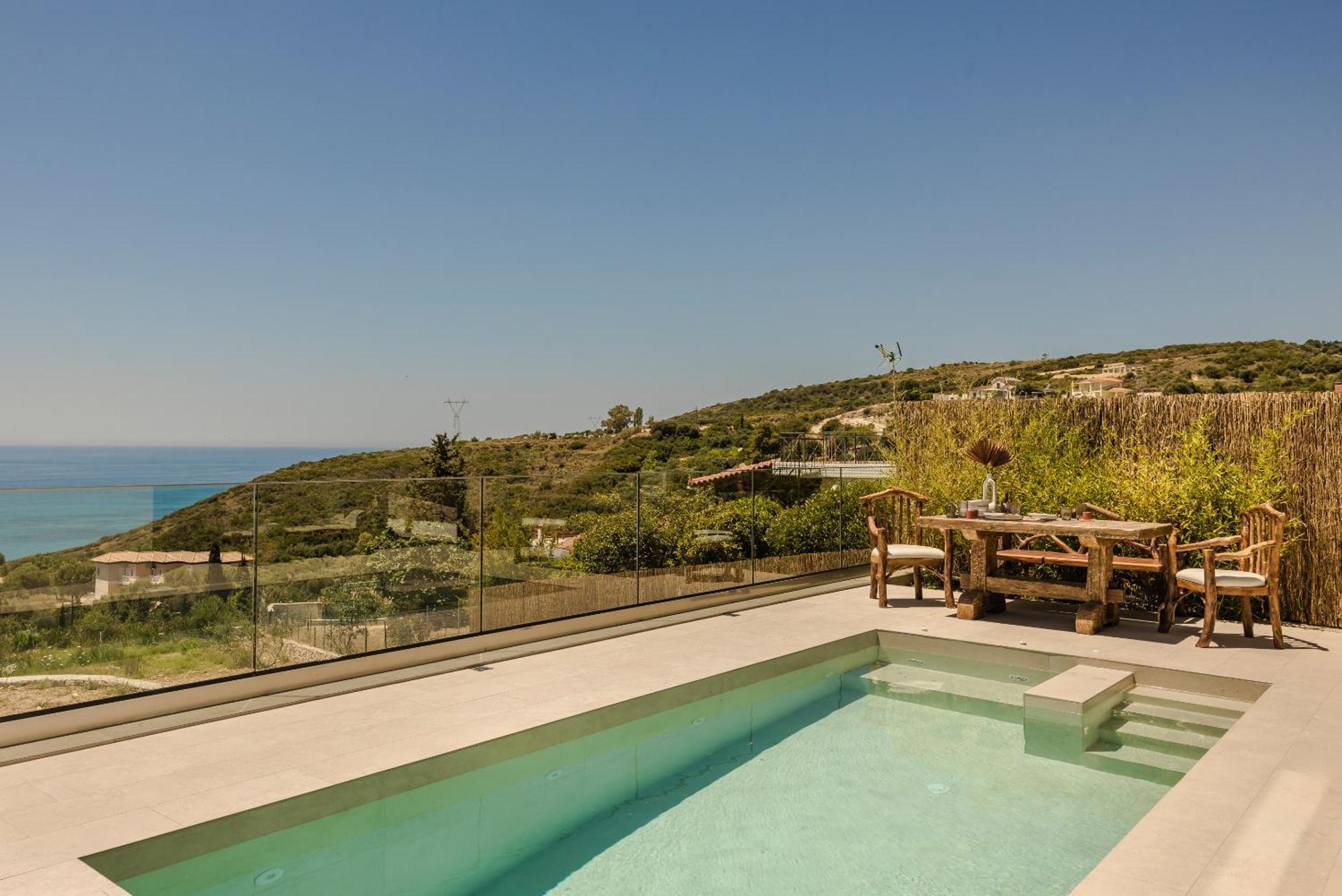 Ratzaklíon Hilaritas Luxury Suites Sea View, Private Pool & Jacuzzi Paradise מראה חיצוני תמונה