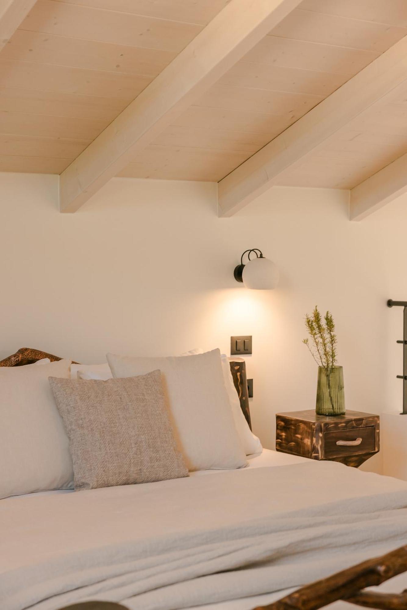 Ratzaklíon Hilaritas Luxury Suites Sea View, Private Pool & Jacuzzi Paradise מראה חיצוני תמונה